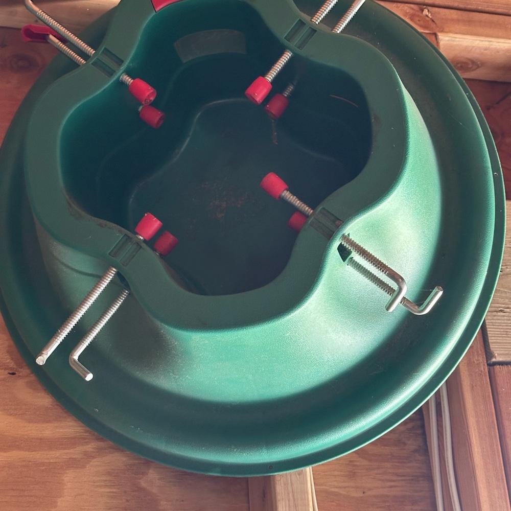 Christmas Tree Stand for Live Trees – Heavy Duty Plastic – Deep Water Reservoir.